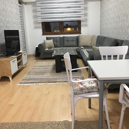 Two Rooms And Kitchen, Bathroom With Balcony Apartment Skopje Eksteriør bilde