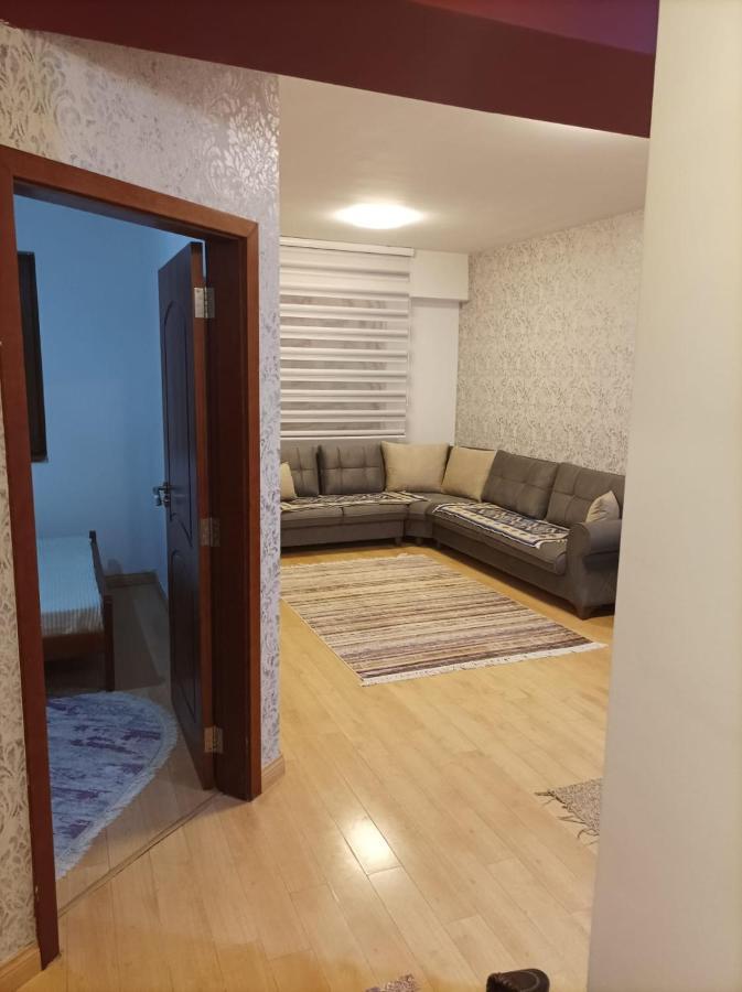 Two Rooms And Kitchen, Bathroom With Balcony Apartment Skopje Eksteriør bilde