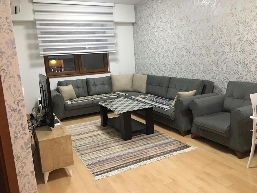 Two Rooms And Kitchen, Bathroom With Balcony Apartment Skopje Eksteriør bilde