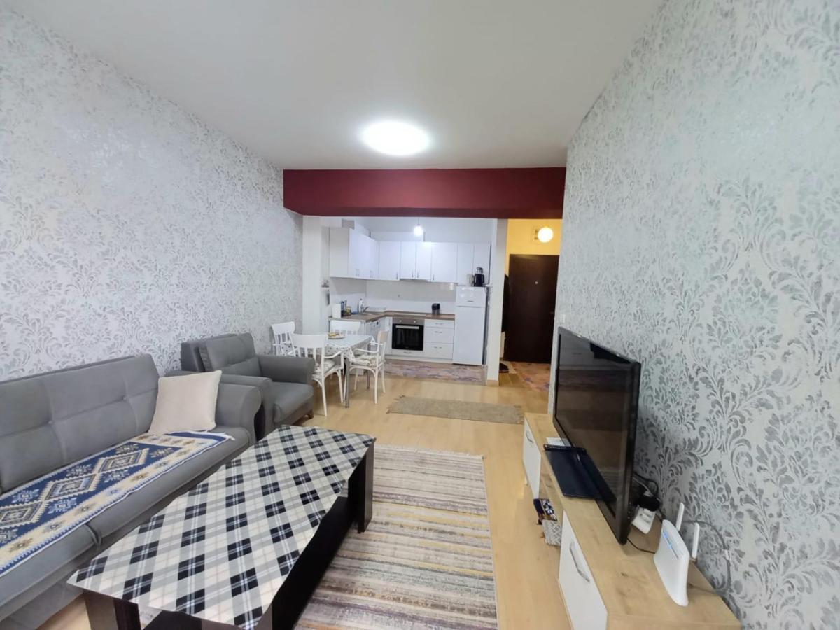 Two Rooms And Kitchen, Bathroom With Balcony Apartment Skopje Eksteriør bilde