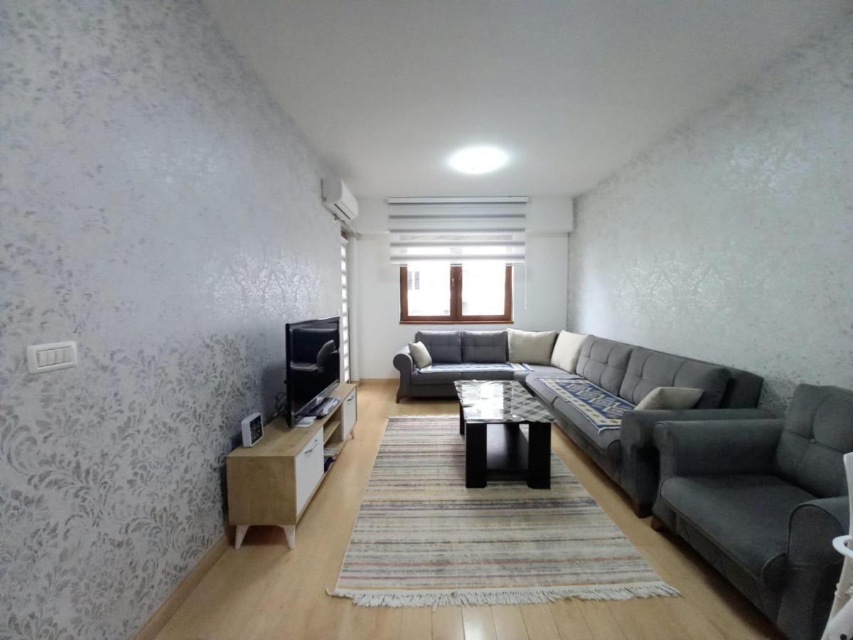 Two Rooms And Kitchen, Bathroom With Balcony Apartment Skopje Eksteriør bilde
