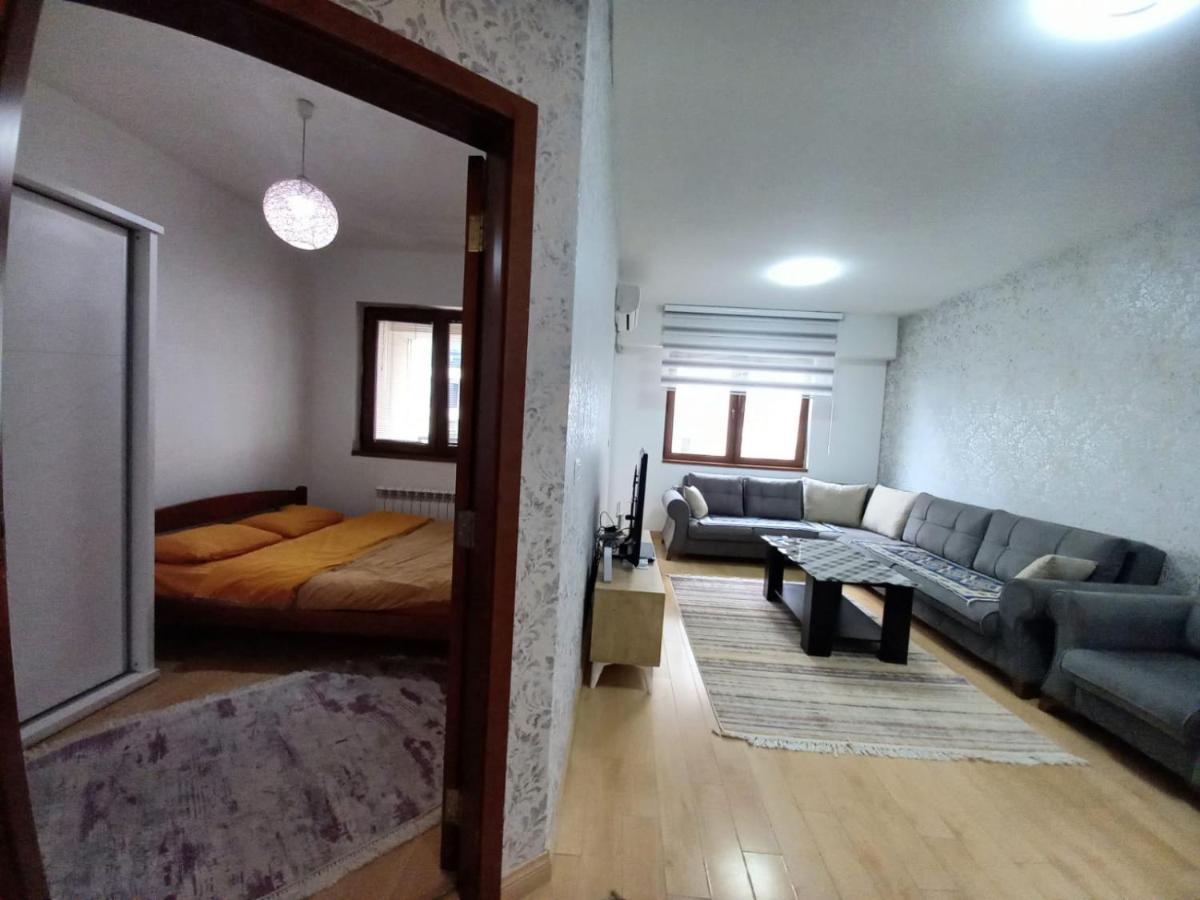 Two Rooms And Kitchen, Bathroom With Balcony Apartment Skopje Eksteriør bilde